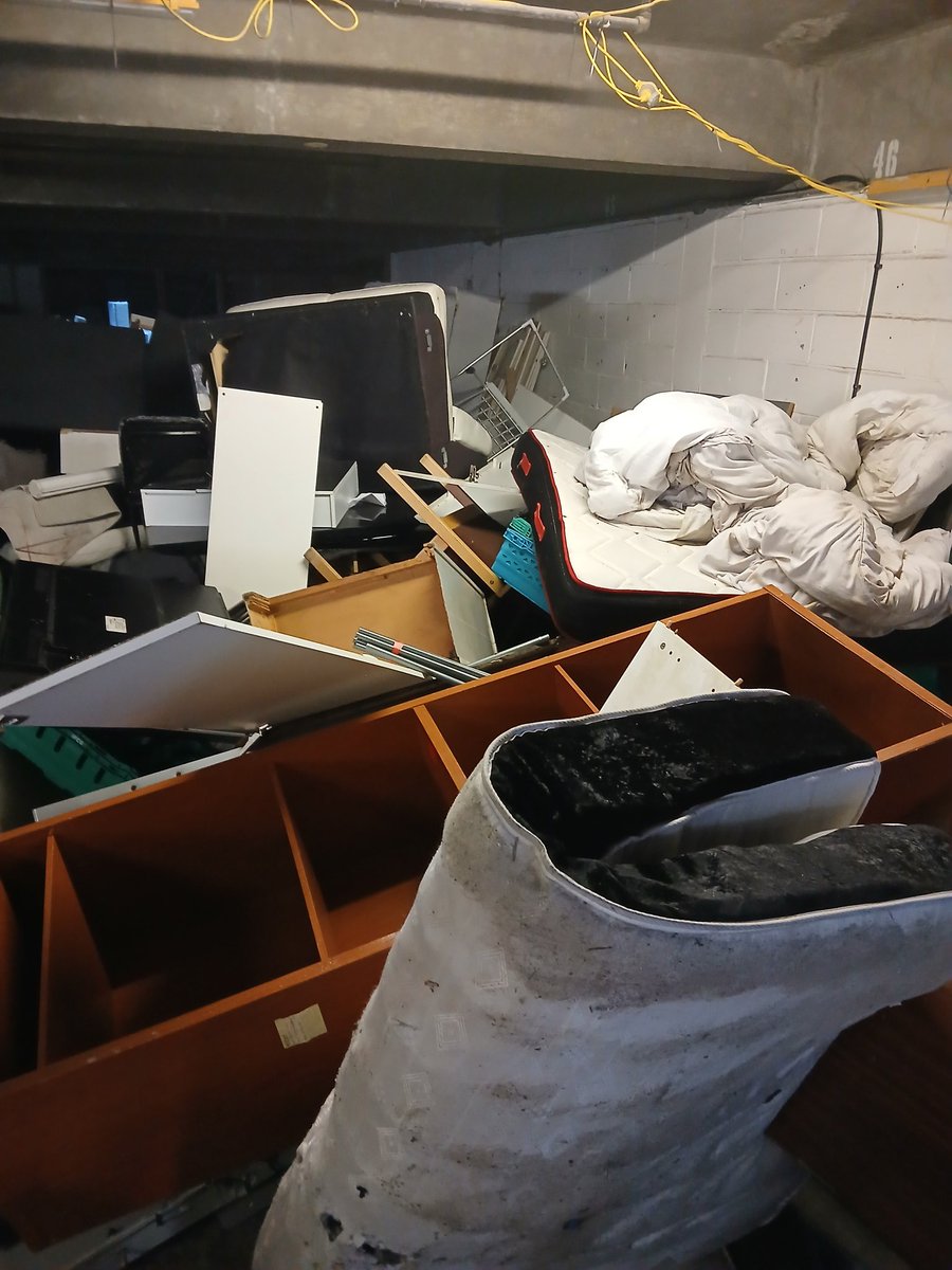 KwikSweep's tweet image. Another client wanting to reclaim their space. We love what we do,  shaping London’s landscape one load at a time.

Methodology:
• Risk assessment
• On-site segregation
• Consider recycling centres
• Resources cleared
• Happy client/customer

#rubbish #removal