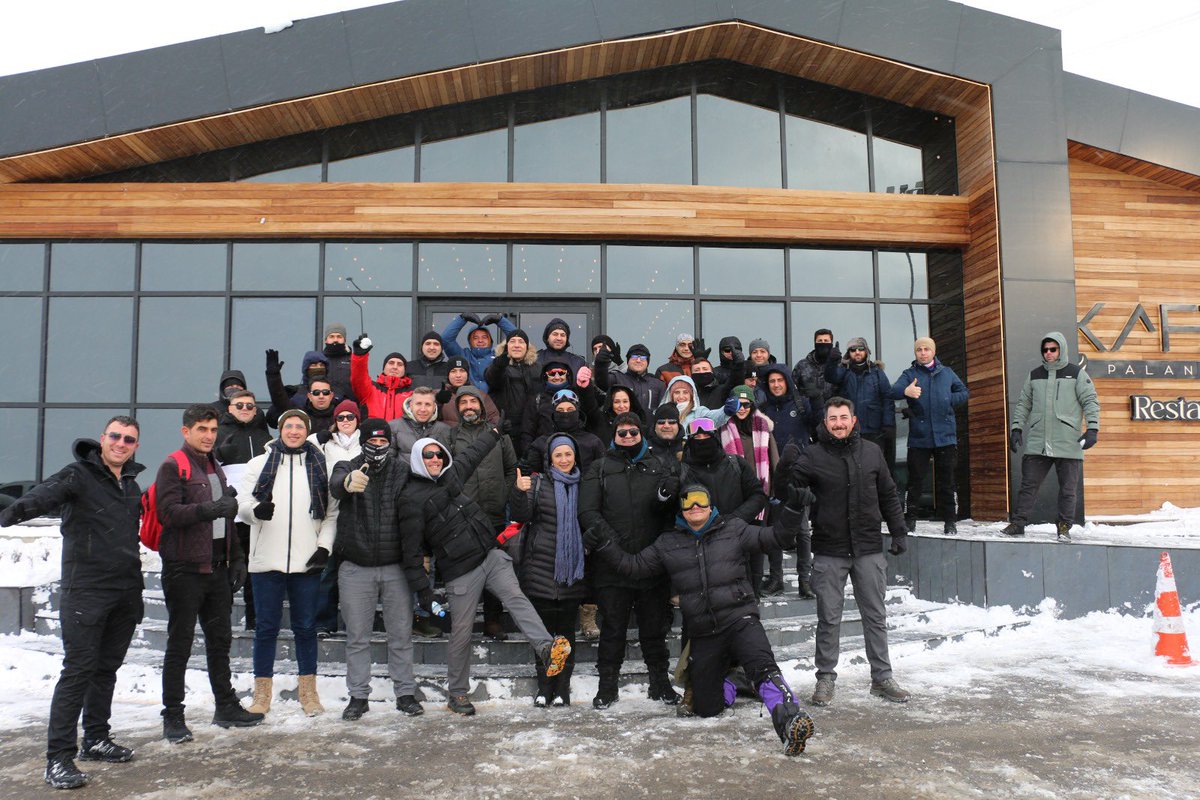 CananUlaser's tweet image. Bir masada Ege,
bir masada Akdeniz…
Erzurum bugün Türkiye gibiydi.
Hoş geldin CEKUT🇹🇷