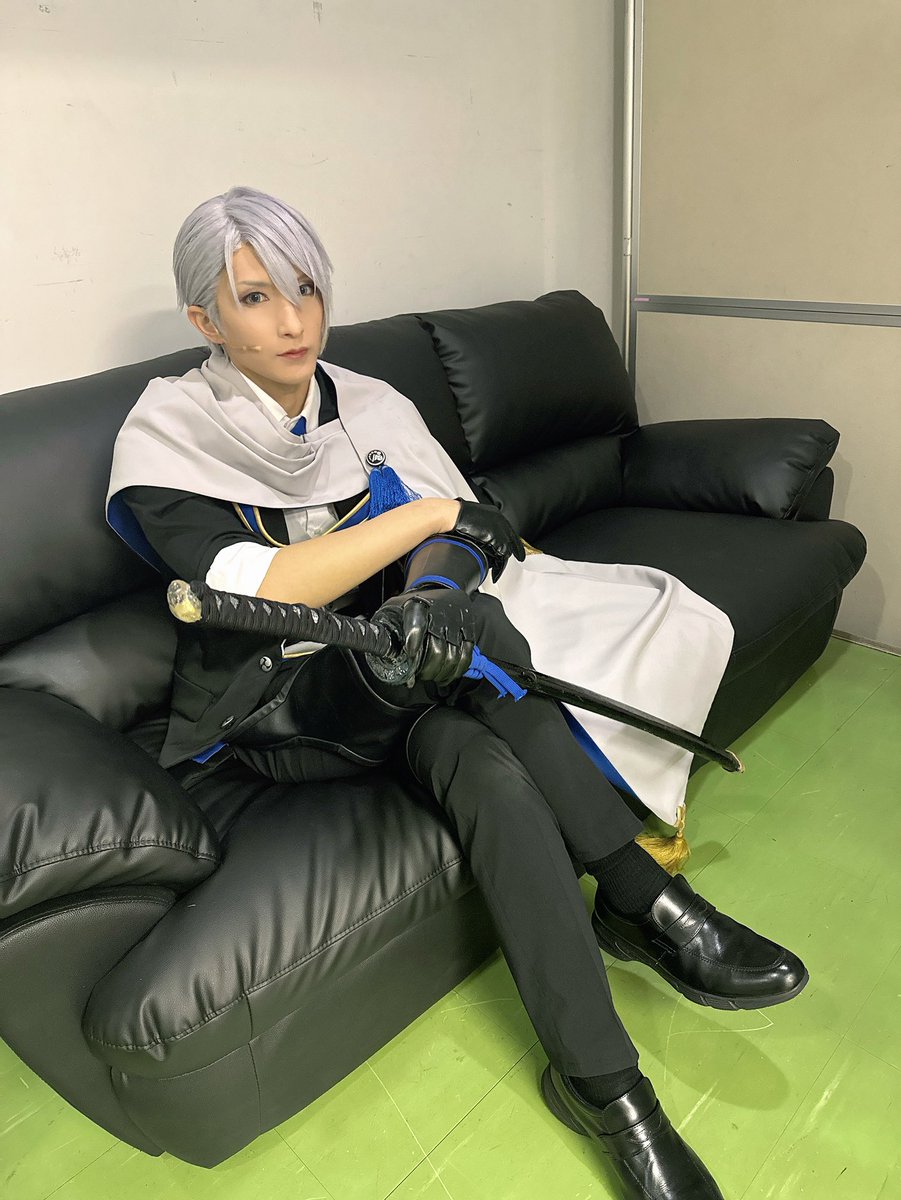 「刀剣乱舞ONLINE」十一周年おめでとうございます。
一年を通し、精力的にコンテンツが拡大されていく様を拝見していましたが、こうして四季が巡って尚、まるで散ることを知らない桜の様に更なる盛り上がりの中でお祝いできることをいちユーザーとして心より嬉しく思います。