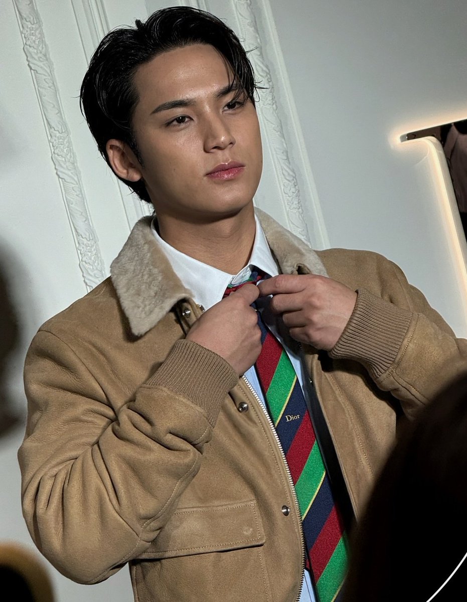 cvntres's tweet image. this unwhitewashed mingyu pic..