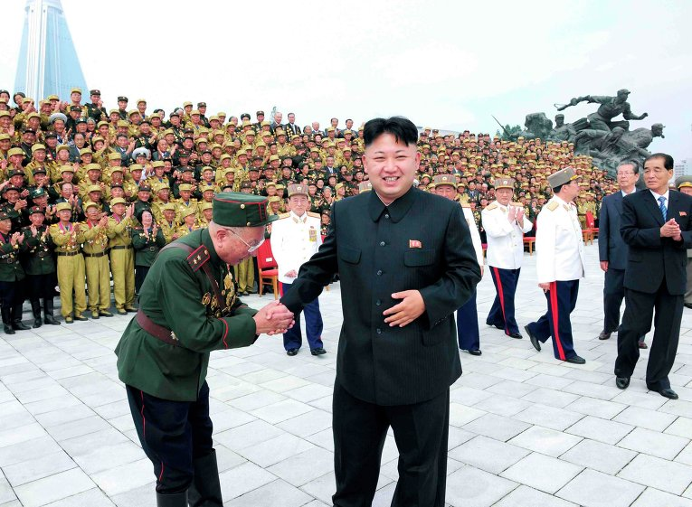 К нам в руки попало письмо от корейца Пак Мин Хо к <a href="/realDonaldTrump/">Donald J. Trump</a>, публикуем без купюр:
"Дорогой Президент Царь Америки Дональд Трамп, Меч Демократии, я обращаюсь к вам, глубоко обеспокоенный ситуацией в Северной Корее, фашистский режим диктатора Ким Чен Ына держит народ в