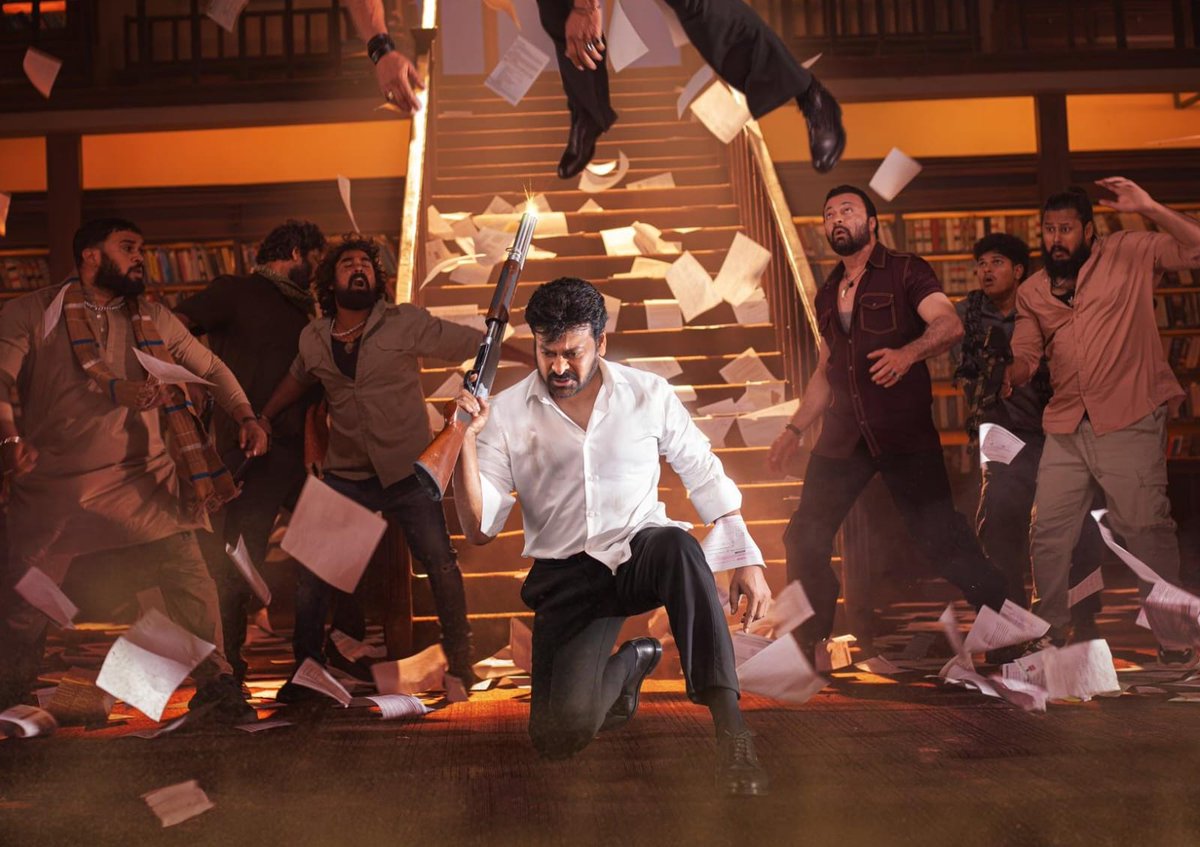 Chiranjeevi gari acting ki theatres lo andaru whistles tappa Inkem veyyatam lee chiru gari acting and performance superb ❤️ dance lo grace chustey manaki veyyal anipistundi ❤️

#ManaShankaraVaraPrasadGaru