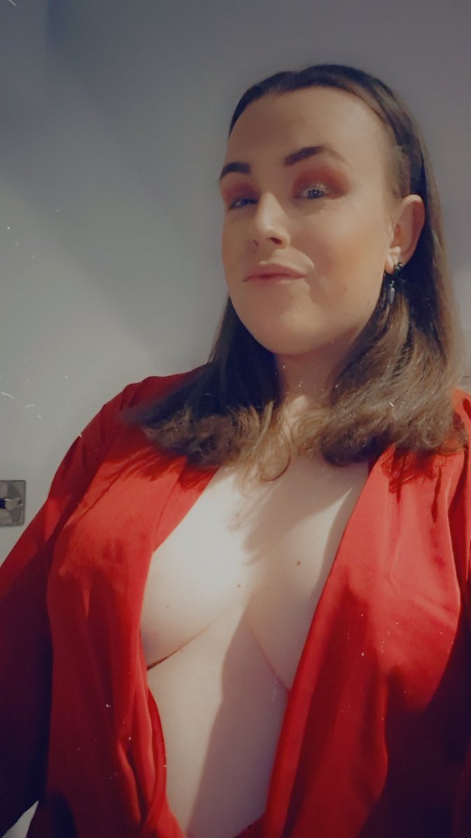 TSFrantastic's tweet photo. Anyone like me looking down on them like this!!!! #domme #trans #nsfwtwtًً #bdsm #sub #slave https://t.co/o3fy1ivY9y