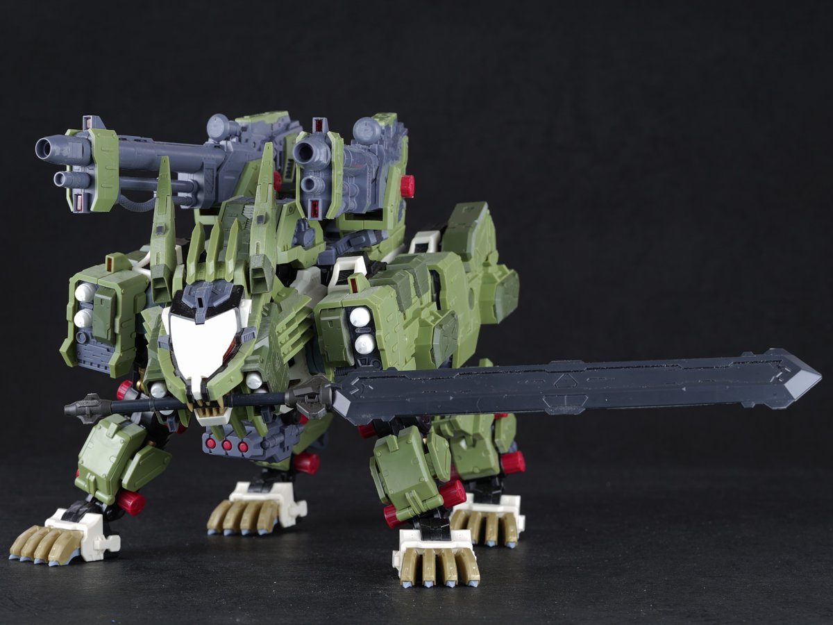 パンツァー＋ソードメイス
バトスト設定ならいけると思うんだ(˙꒳​˙ )