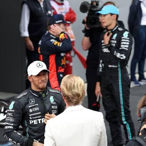 hoaxlov's tweet image. i don't see this photo earlier
we have TWO divorced couples in ONE photo 
(at least one of them gonna remarried)