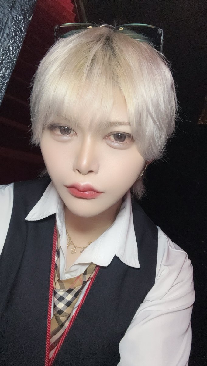 priprielel's tweet photo. 出勤しとります🫨
#メンズコンカフェ #メンコン #ミナミ #大阪 #メンケア@cafe_prince03 https://t.co/67t30Pt5rb