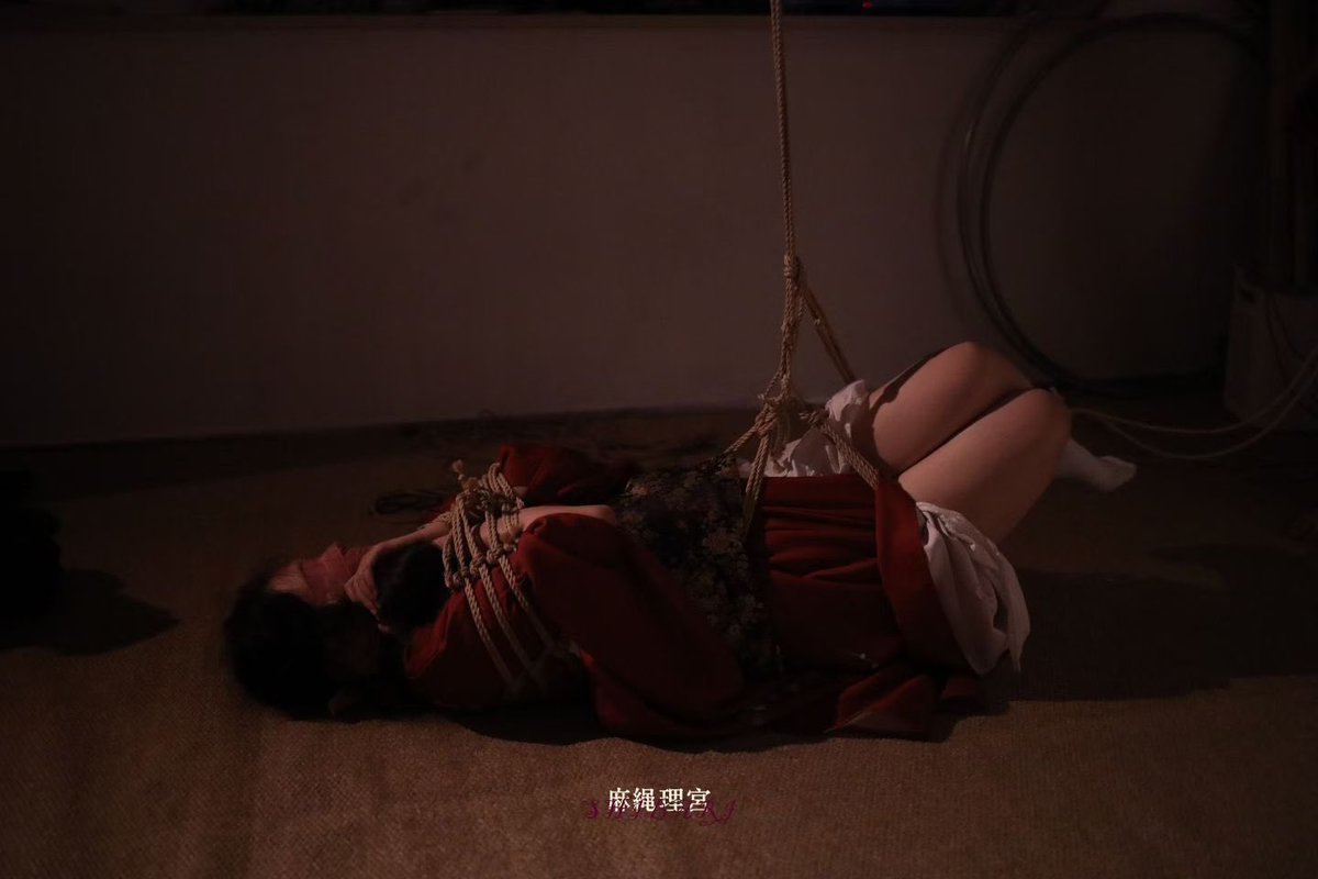 yoozabluu tweet media