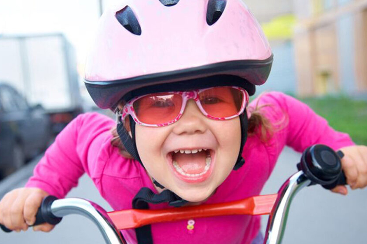 Hoe leer je je kind zich veilig te bewegen in het verkeer?

peuteren.nl/hoe-leer-je-je…