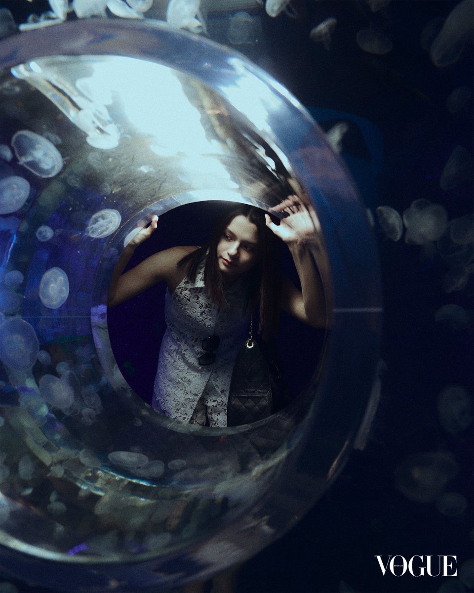 VogueThailand's tweet image. #VogueOneDayWith EP.1 | เปิดฉากปี 2026 กับรายการใหม่จากโว้กประเทศไทย ‘One Day With’ พร้อมแขกรับเชิญคนแรกอย่าง ‘เบ็คกี้-รีเบคก้า’ @AngelssBecky ที่จะพาทุกคนไปสัมผัสอีกหนึ่งมุมของเธอที่ไม่ได้เผยแค่มิติด้านการแสดง หรือแม้แต่บทบาทนักร้อง และ CEO แห่ง Becky Entertainment…