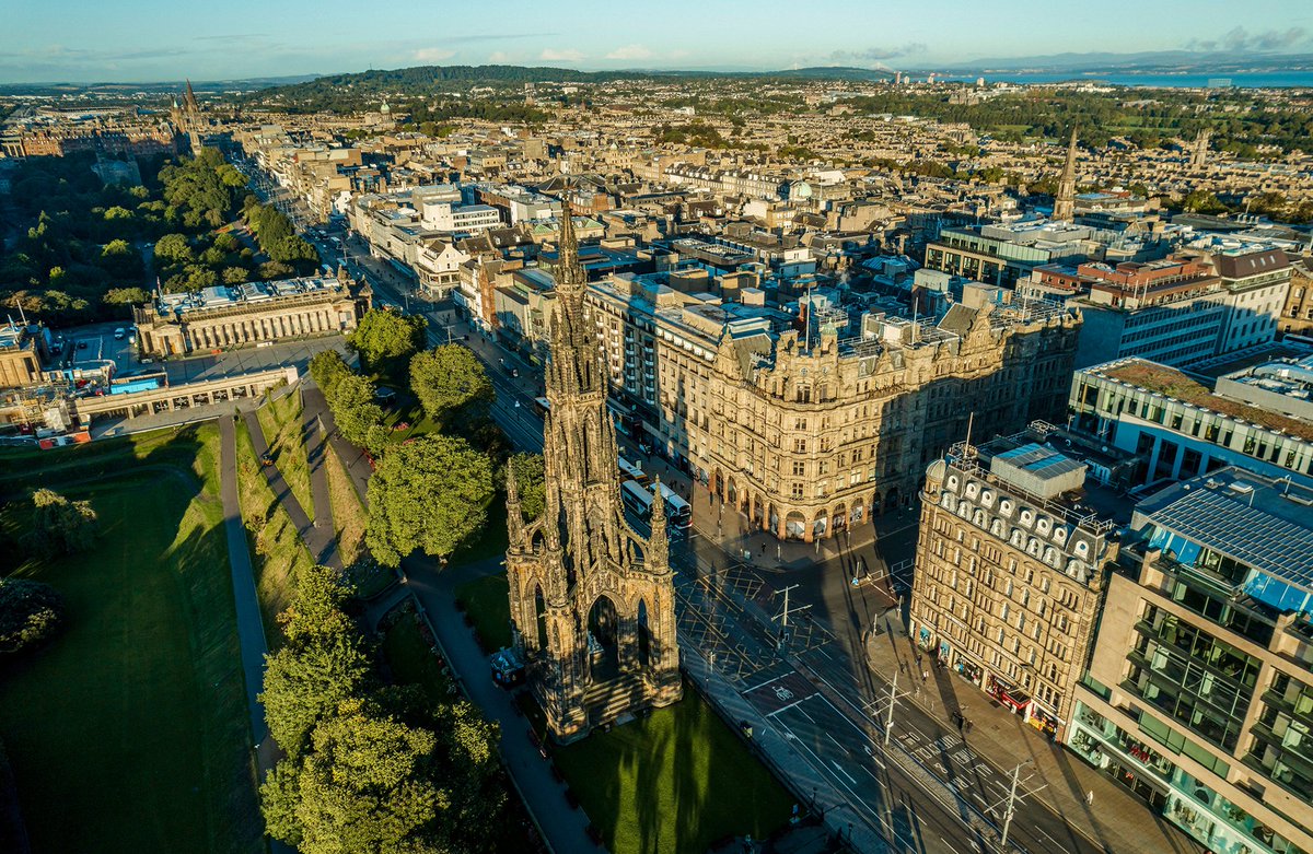 Essential Edinburgh tweet media