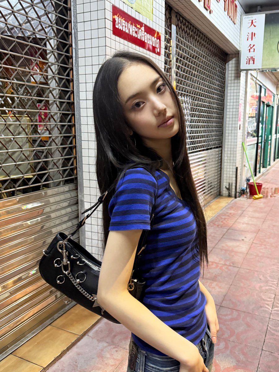 KiiiKiii_talk's tweet image. 태국 밤 산책🖤

#KiiiKiii #키키 #LEESOL #이솔