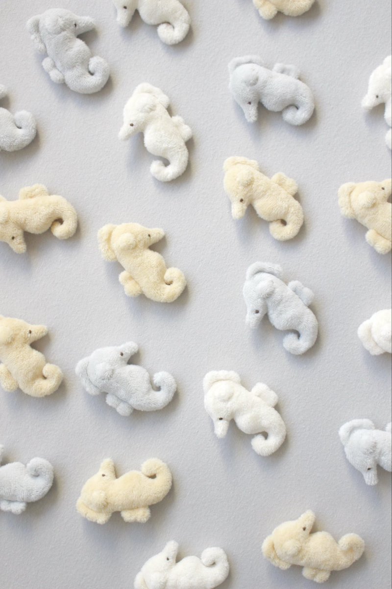 collonuinui's tweet image. ぬいぐるみ博へ出品するぬいぐるみの総数は80体を超えました…。あと数日で何個増やせるか…です…。襟も含めると100は超えています…。出来る限りを尽くして沢山用意していますが、それでもご希望のぬいぐるみのお迎えが叶わない場合は、申し訳ございません。