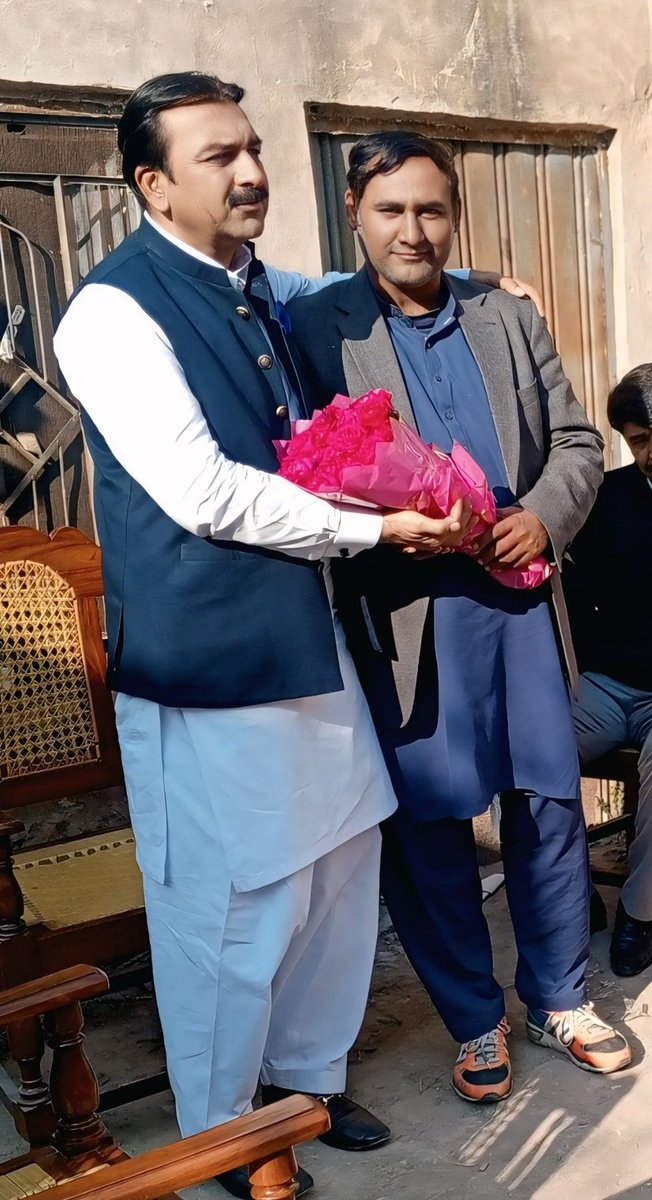 tandlianwalaag1's tweet photo. مبارکاں مبارکاں
ملک مصطفے وٹو پیپلز لاٸر فورم کا تحصیل صدر اور تاندلیانوالہ بار کا صدر بننے پر پیپلز پارٹی تحصیل تاندلیانوالہ کی طرف سے ڈھیر ساریاں مبارکاں ھو
#ٹیم_ندیم_خان_بلوچ_انشاءاللہ_mna
#اپنا_حلقہ_اپنے_لوگ
#na97
#tandlianwalabar
@AseefaBZ
@BBhuttoZardari https://t.co/s19RAv3CZE
