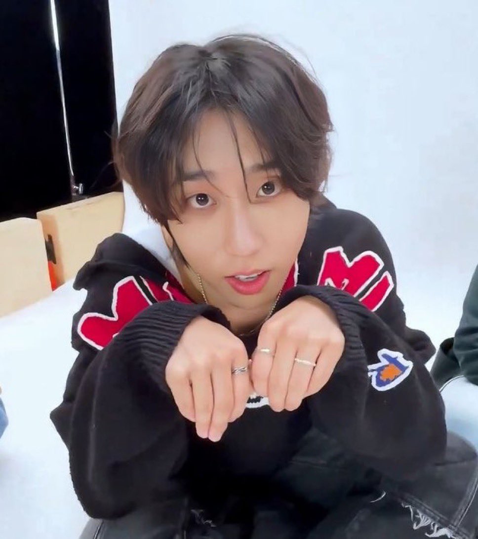 hanjicentral's tweet image. thinking