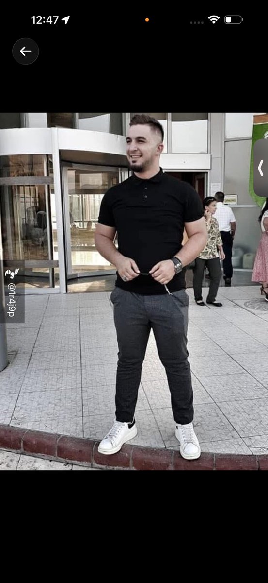 SEREFSİZ! 
Seninle randevulaşıp, hazirlandirip bekletip gelmeyen o serefsizlerden! Ama ailene iş yerine kadar intikal edecek! 

#gay #hornet #aktif #gayturkiye #gayarabul #gaybul #orosbucocugu #ghosting #serefsiz