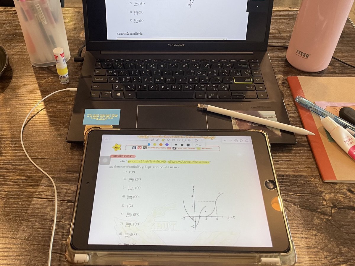yllwmarch's tweet image. study hard, eat well 🍽️ 👩🏽‍💻