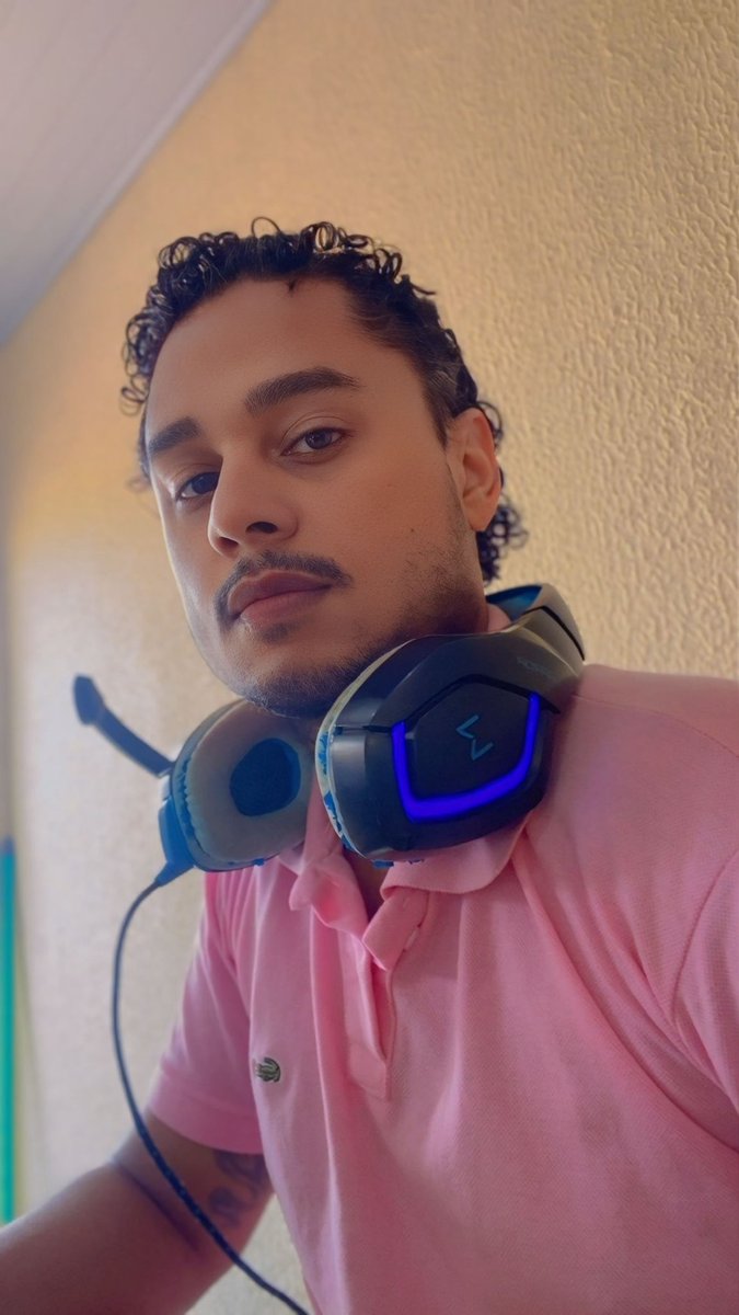 TonnySabino's tweet image. Acompanhado de um bom café e muito trabalho. ☕💻 #WorkMode #Trampo