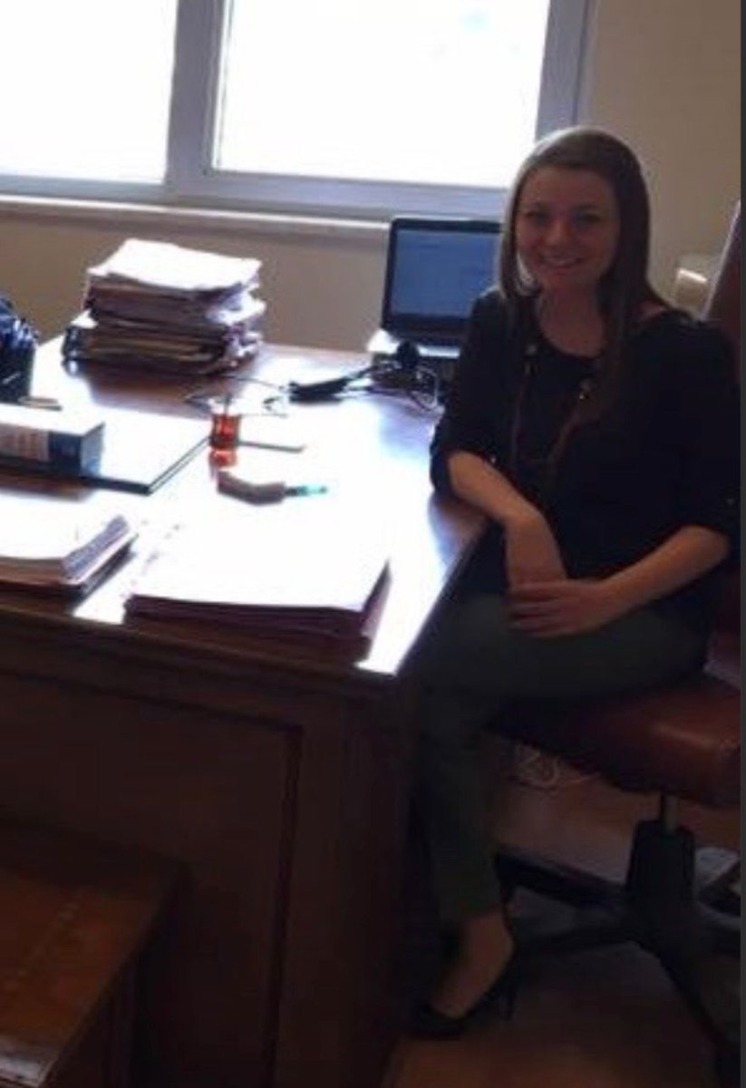 DinerGke's tweet image. Hakim Aslı Kahraman'ı silahla kasığından yaralayan Savcı Muhammet Çağatay Kılıçaslan'ın İstanbul'daki özel bir üniversitede okuduğu anlaşıldı. Daha önce Tokat'ta görev yapan Kılıçaslan'ın babası da emekli hakim. Noter olarak görev yapan babası da İstanbul BAM'da görev yapmış.