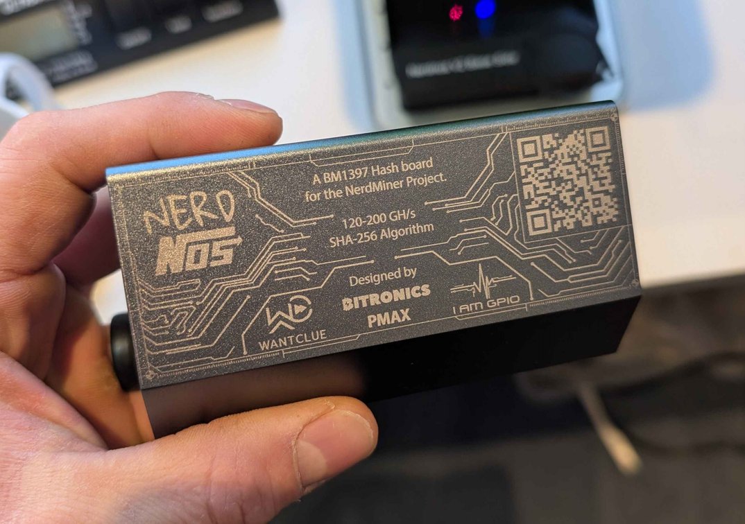 TheSoloMiningCo's tweet image. 🚨 GIVEAWAY TIME 🚨

I’m giving away a NerdNos Desktop Miner — with custom laser engraving on the unit (your design / text / idea) — to anyone in the world, and I’ll cover shipping. 🌍📦
I will even work with you on the artwork!

To enter:

1 : Like this post
2: Follow us
3:…
