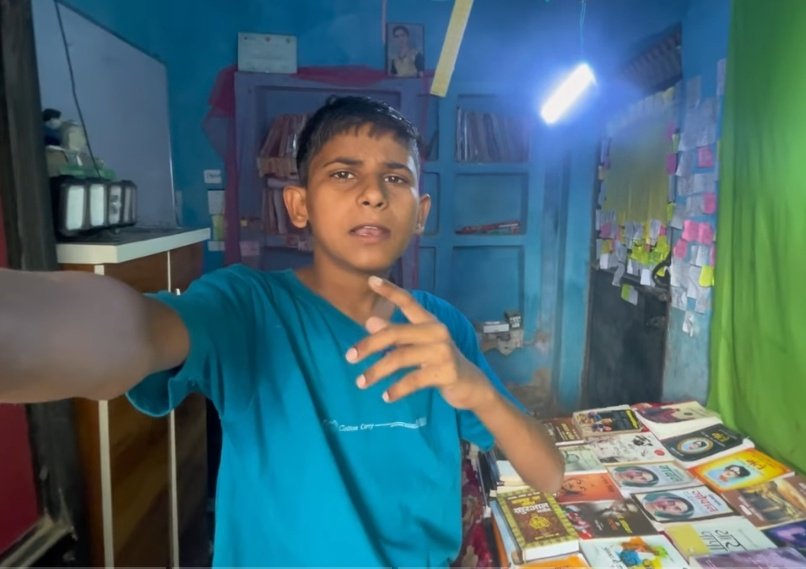 सरकार इतनी डरपोक और कायर हो सकती है! 14 साल के बच्चे अश्मित गौतम के सवालों से इतनी घबरा गई! कि बच्चे पर एफआईआर कर दी अभिव्यक्ती की आजादी पर सीधा-सीधा ताला लगाने की कोशिश हैं..✍️सभी मिलकर अस्मित गौतम के लिए आवाज उठाइये ✊
#I_Stand_WithAshmit_Gautam