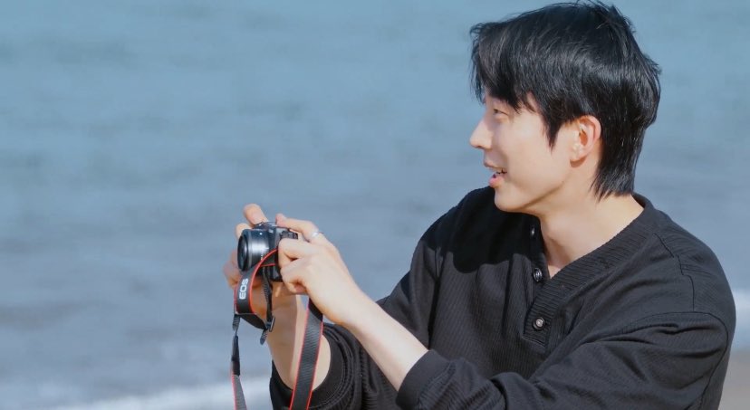 kkkk_ooong's tweet photo. 그 댓글이 잊혀지지 않음
원규는 지현이와 원숭이 볼때만 행복한 표정이 나온다는거 https://t.co/KZyXjQ5Id1