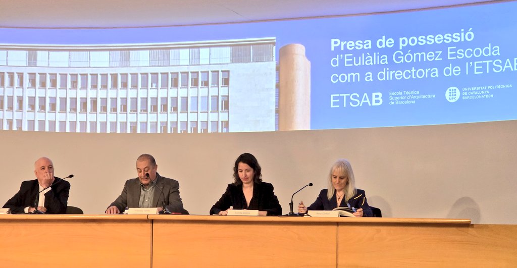 CarmeFenoll's tweet image. 🏛 Nou lideratge a l’ETSAB UPC: Eulàlia Gómez Escoda pren possessió com a directora.
💪 Primera dona al capdavant de l’Escola d’Arquitectura, protagonista de l’Any Gaudí i la Capitalitat Mundial de l’Arquitectura. Enhorabona!