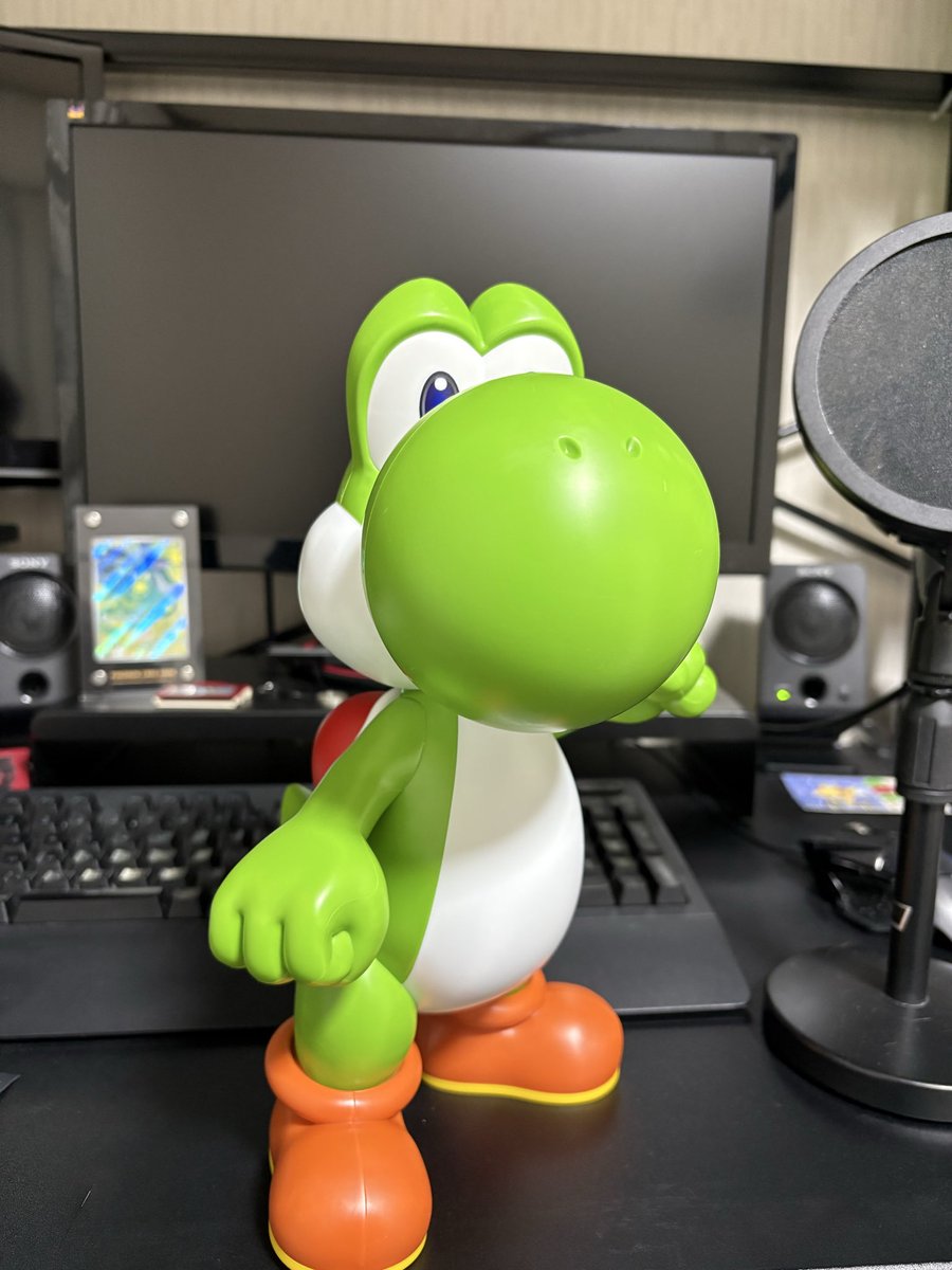 ヨッシーです。他の方購入不可です。 出た時からずっと欲しかったヨッシー480円で見つけて即購入したけど