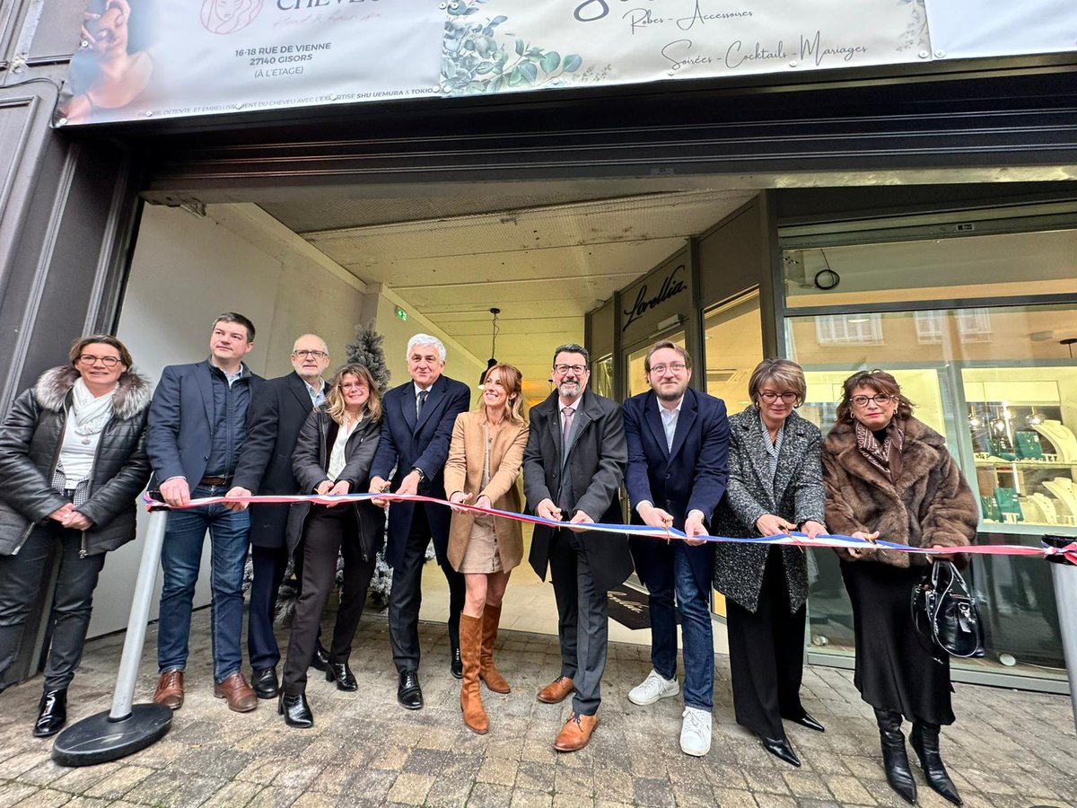 Je suis heureux d’être à Gisors ce matin pour inaugurer ces nouveaux commerces. Nous sommes capable de recréer de la vie dans nos villages, grâce aux actions de la Foncière. En Normandie, notre ruralité va bien et il faut le dire !