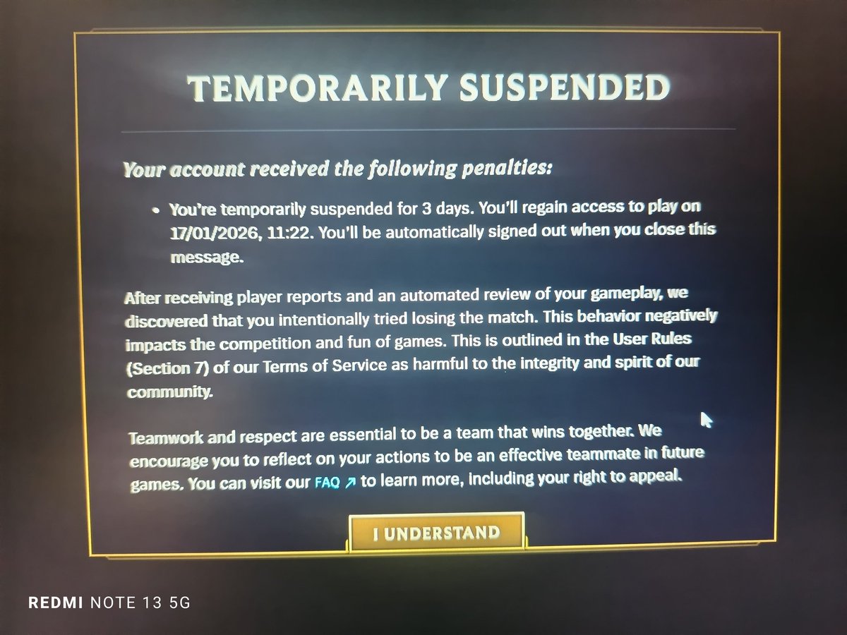Ma souris a rendu l'âme en pleine game je jure c'est pas ma faute. Libérez-moi je vous en conjure🙏🙏 <a href="/riotgames/">Riot Games</a> <a href="/PoliceNationale/">Police nationale</a> <a href="/EmmanuelMacron/">Emmanuel Macron</a>