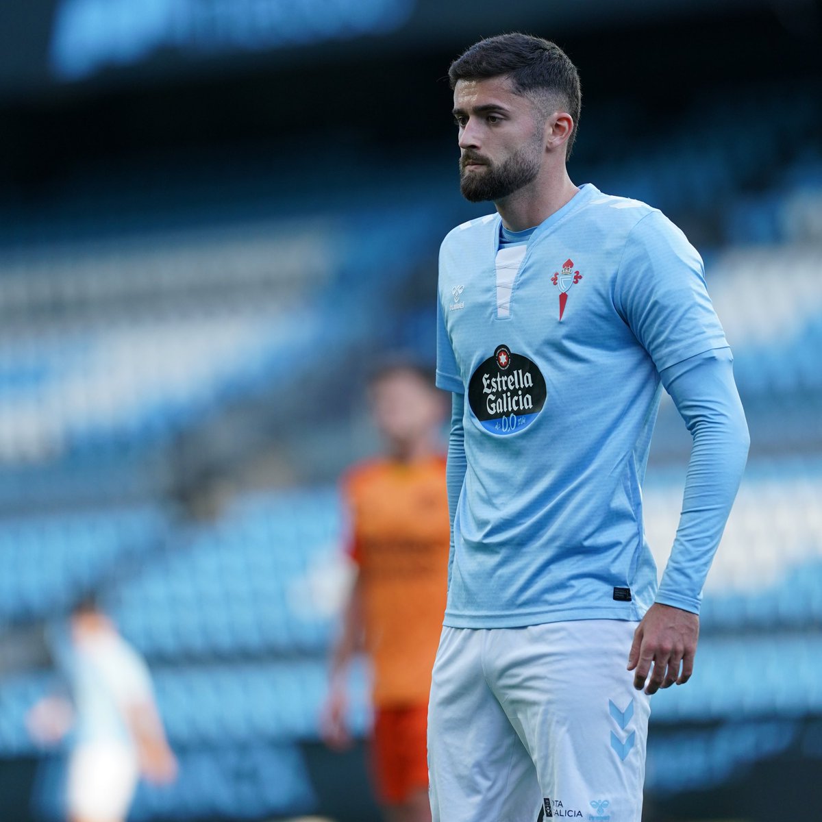 🔵🔴👉 La SD Huesca estaría a un paso de cerrar la incorporación de 𝐉𝐎𝐑𝐃𝐈 𝐄𝐒𝐂𝐎𝐁𝐀𝐑.

Los oscenses se habrían adelantado a otros equipos cómo Córdoba CF, FC Andorra, Granada CF…

El delantero saldrá del AVS portugués, dónde llego este verano.

Vía <a href="/__AngelGarcia__/">Cazurreando</a>