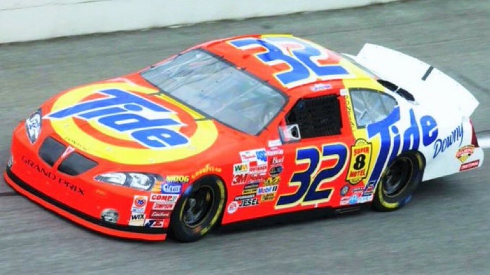 LegendsNascar's tweet image. 3️⃣2️⃣ days until the #Daytona500 🏁 

Ricky Craven - 2003