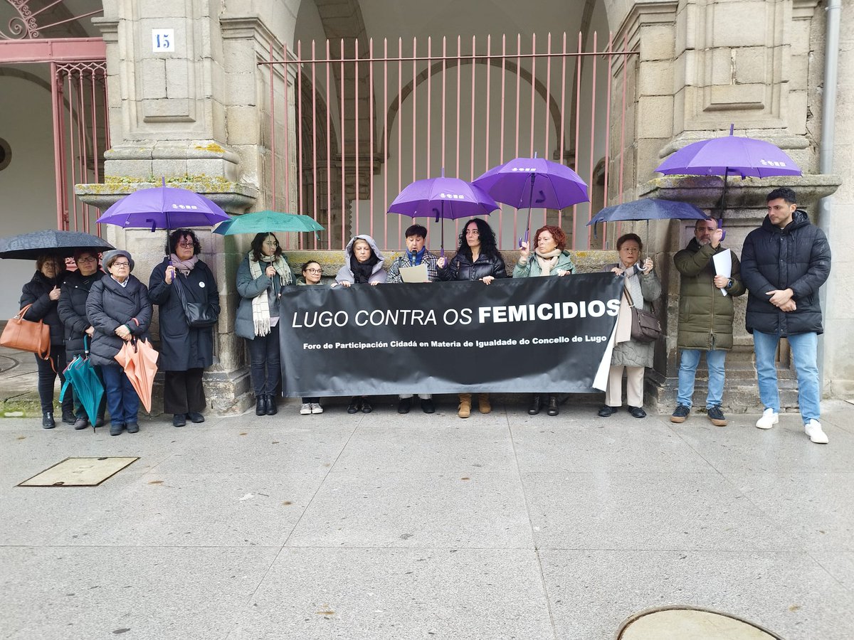 concellodelugo's tweet image. 💜 O Foro de Igualdade de Lugo celebrou onte, martes 13, unha nova concentración non silenciosa ante a Árbore da Vida de Santo Domingo para seguir dando visibilidade á loita contra a violencia machista.

#Muller #Igualdade #LugoContraAViolenciaMachista