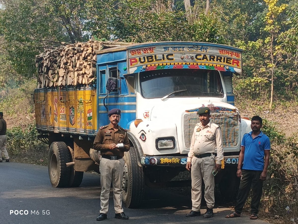 Vehicle-checking drive is being conducted by the Jatrapur PS within PS jurisdiction, to ensure strict enforcement of Motor Vehicle rules and regulations and to prevent road mishaps.
<a href="/Tripura_Police/">Tripura Police</a> 
<a href="/tripura_cmo/">CMO Tripura</a> 
<a href="/dm_sepahijala/">DM Sepahijala</a>