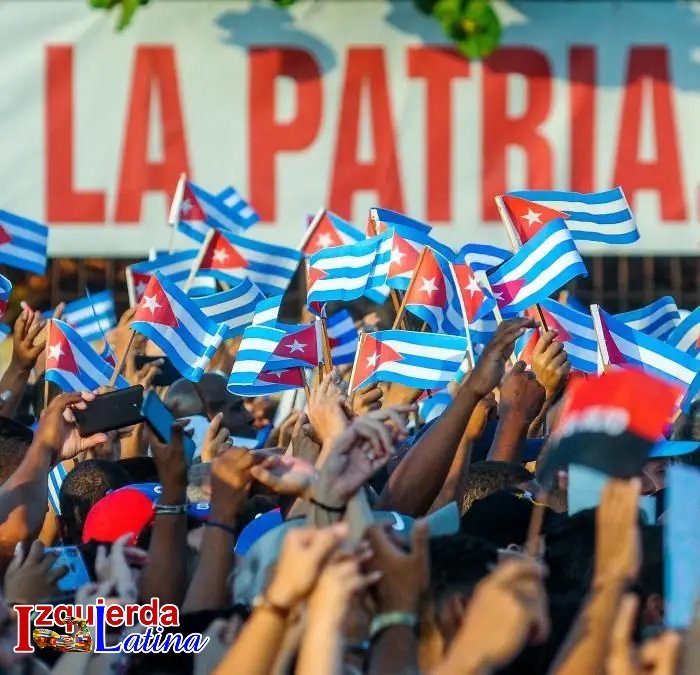 IzquierdaUnid15's tweet image. Señores imperialistas, sepan que nada podrá dividirnos y menos quebrantar la tranquilidad de un pueblo que escogió vivir en Revolución. La patria la defenderemos al precio que sea necesario, así nos enseñó nuestro líder histórico #FidelPorSiempre. #IzquierdaLatina #CubaEsCoraje.