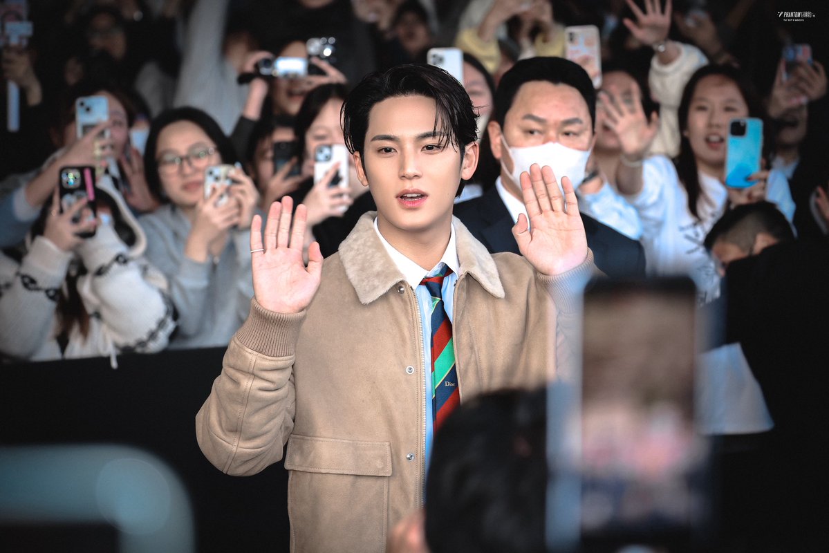 ph970406's tweet image. 260114 DIOR

영화처럼🖤

#민규  #MINGYU #세븐틴 #SEVENTEEN