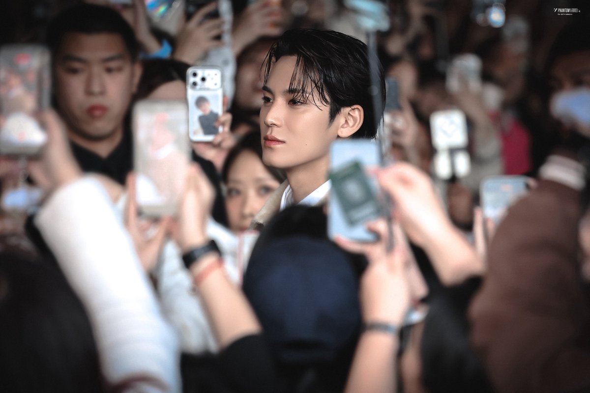 ph970406's tweet image. 260114 DIOR

영화처럼🖤

#민규  #MINGYU #세븐틴 #SEVENTEEN