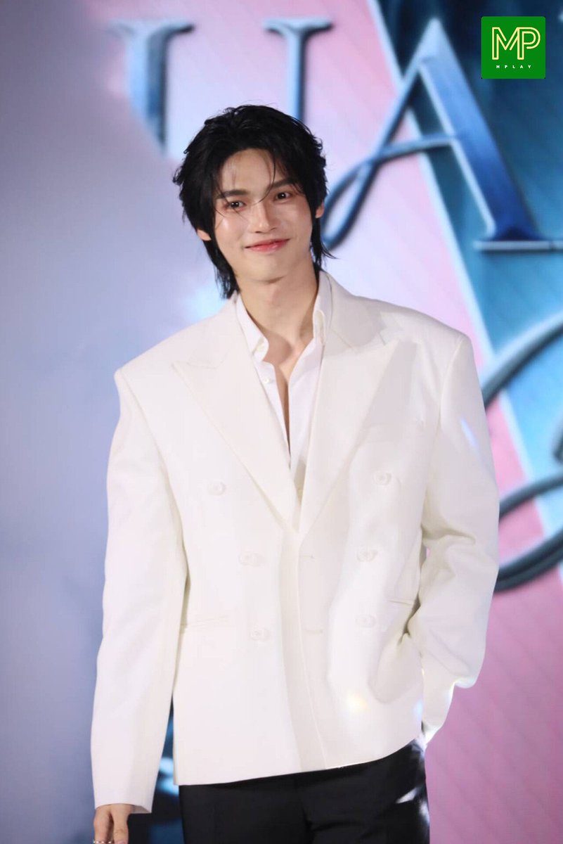 MPlay_2021's tweet image. สมมงที่สุด ✨"วิน เมธวิน" New Brand Ambassador ของ JUVELOOK ในงานแถลงข่าว "JUVELOOK : DUAL LOOK FOR A YOUTHFUL LOOK"

WIN METAA WITH JUVELOOK

#winmetawin #METAA
#WinMetawinxJUVELOOK 
#WinEveryLook
#JuvelookVolume 
#JuvelookVolumeThailand
#JuvelookThailand