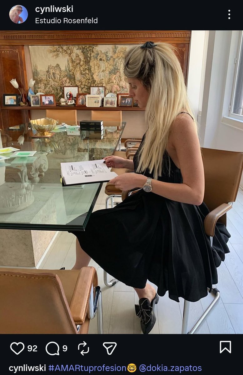 duroms's tweet image. Sácame así una foto como que estoy dejando familias en la calle pero con estilo. 
@lustramax_lucha