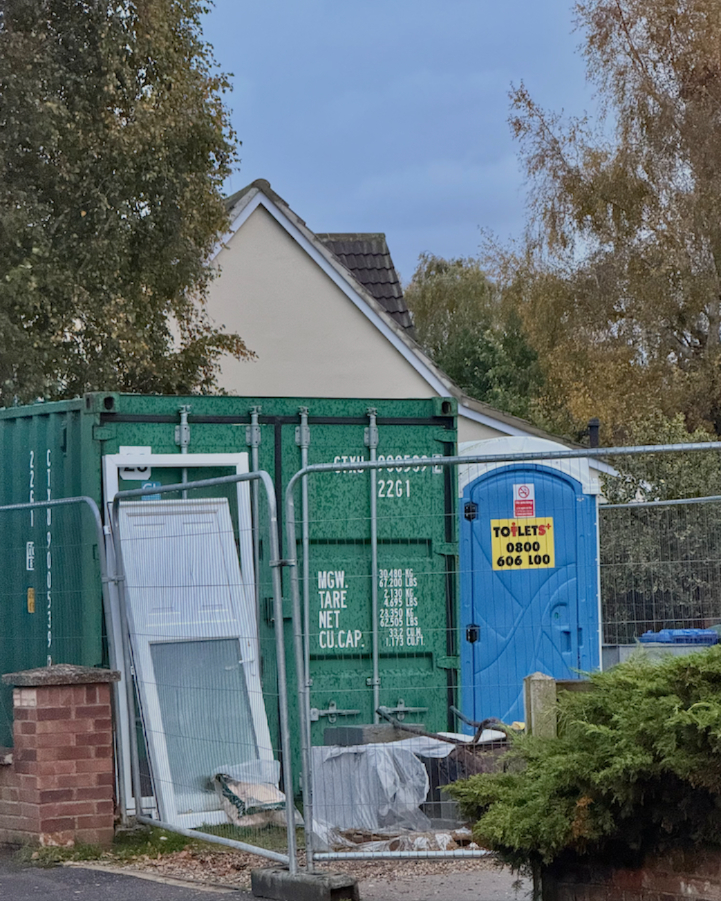 Toilets+ Limited tweet media