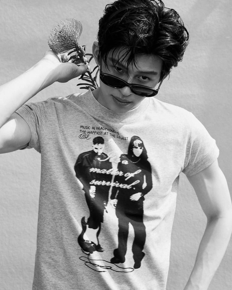 ppnaravit_home's tweet image. IG update : @ppnaravit 

หล่อคัก หล่อขนาด 

@GENTLEMONSTER 
#ppnaravit 
#GENTLEMONSTER_BOUQUETCOLLECTION
#GENTLEMONSTER2026