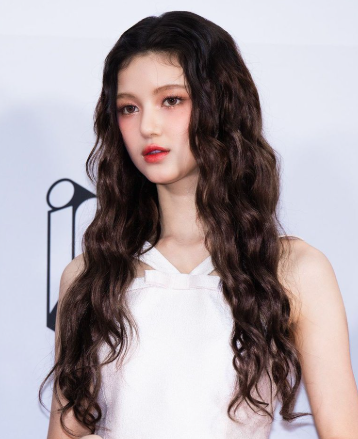 AboutMusicYT's tweet image. Danielle of NewJeans has donated $200K to Yana, a non-profit organization, to support to those in need of social protection (child welfare facilities, single parent families).