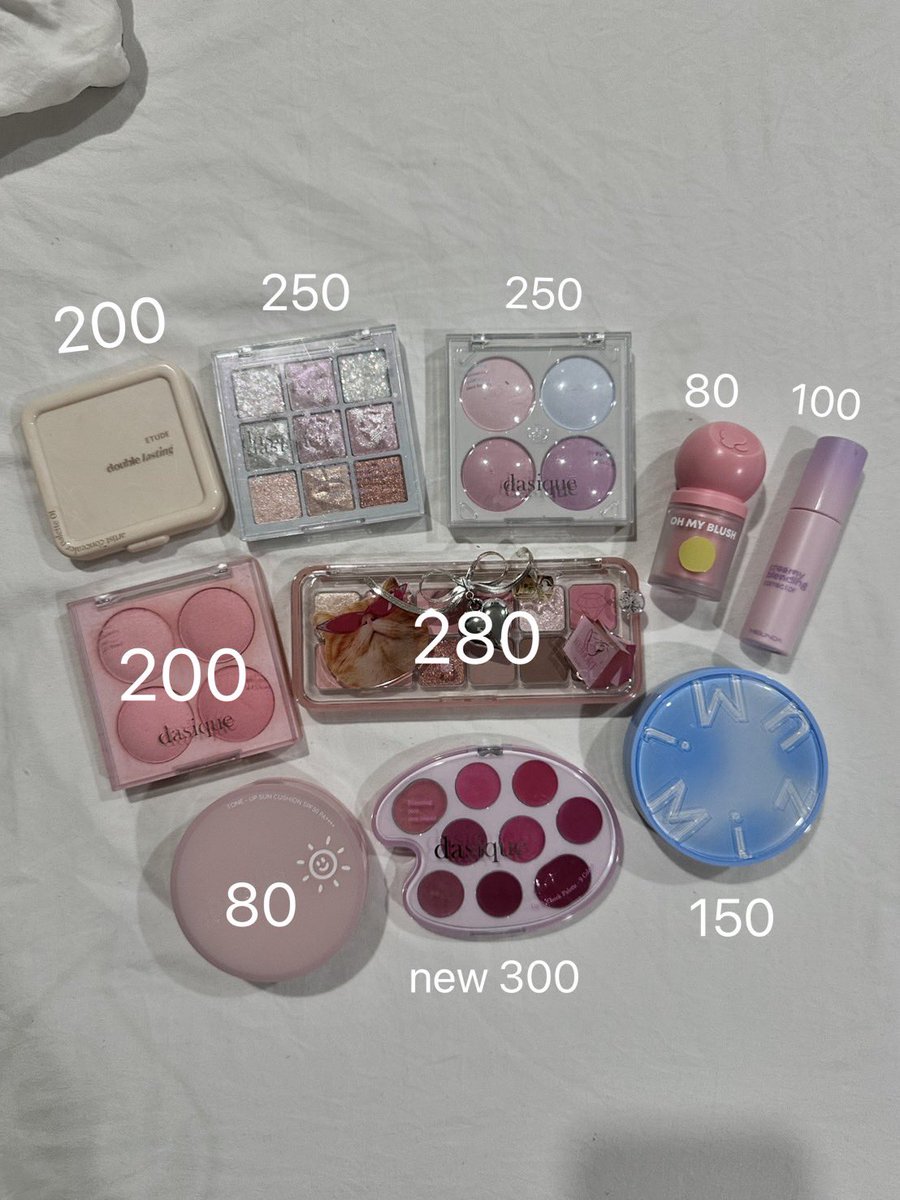 byhatebroccoli's tweet photo. ส่งต่อ ราคาตามภาพค่ะ สินค้า 90-100% แล้วแต่ชิ้น ทักมาถามหลายระเอียดหรือสีเพิ่มเติมได้
1 ชิ้นค่าส่ง 35.- 2 ชิ้นขึ้นไปเหมาๆ 50.- ค่ะ

#ส่งต่อคสอ #ส่งต่อคสอมือ2 #ส่งต่อคสอมือสอง #ส่งต่อเครื่องสําอาง #ส่งต่อเครื่องสำอางค์ #ส่งต่อ https://t.co/icimZT6D8p