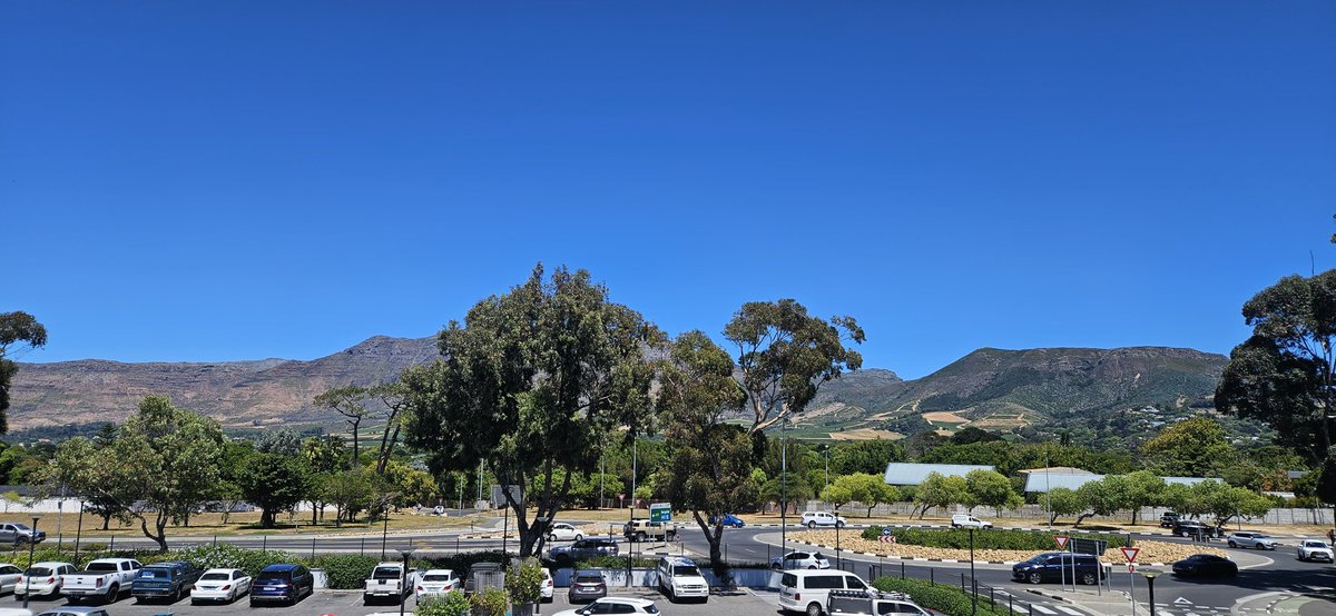 UwinIwinINT's tweet image. Growing in Confidence!

David Sand, Group CEO, &amp;amp; Cayla Scholtz, Cape Town Business Leader, join us at our new offices as we make space for our rapidly growing team.

Here’s to new spaces, new opportunities &amp;amp; new beginnings!

#UwinIwin #TeamExpansion #BusinessGrowth #2026KickOff