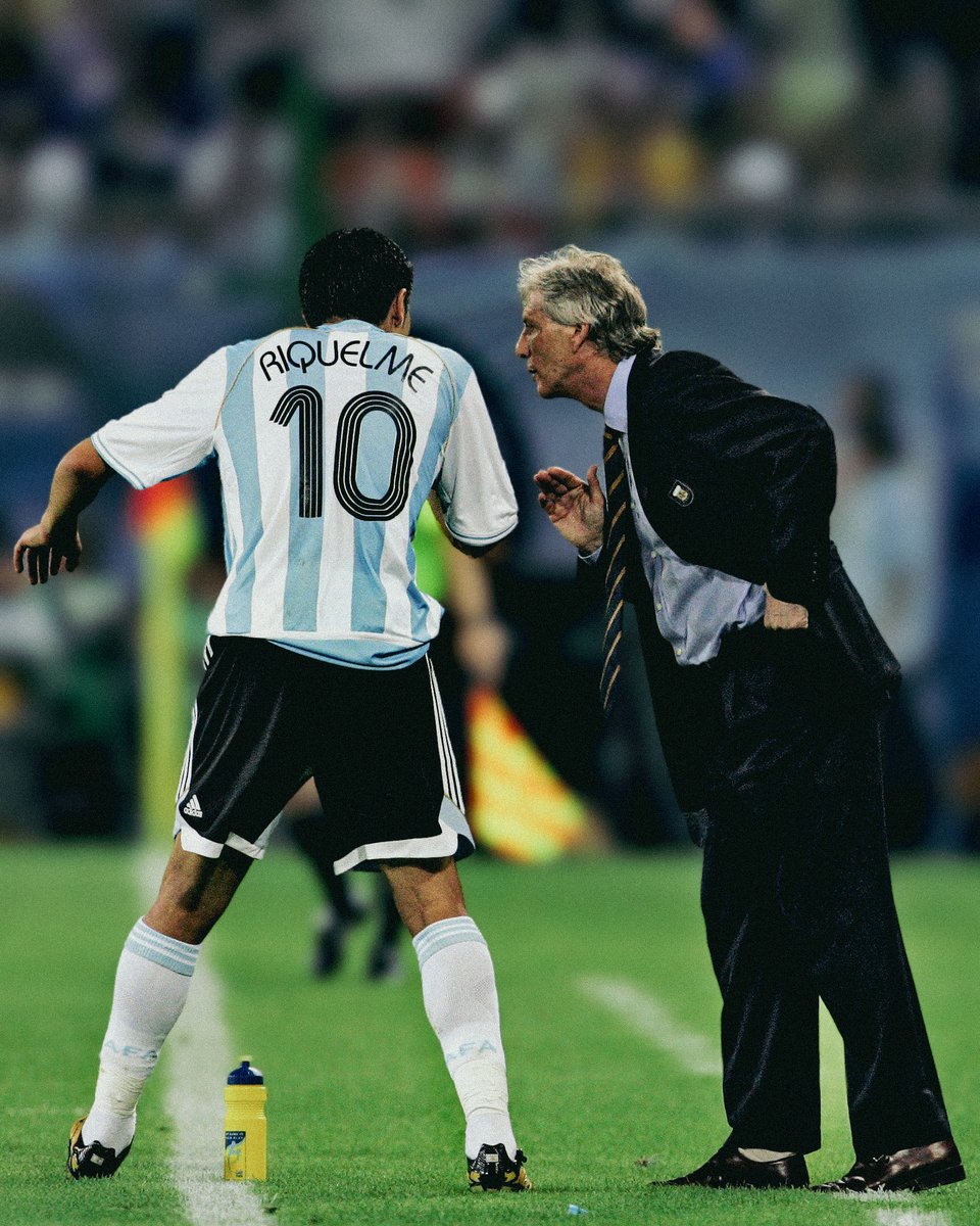 Classic Football Shirts tweet media