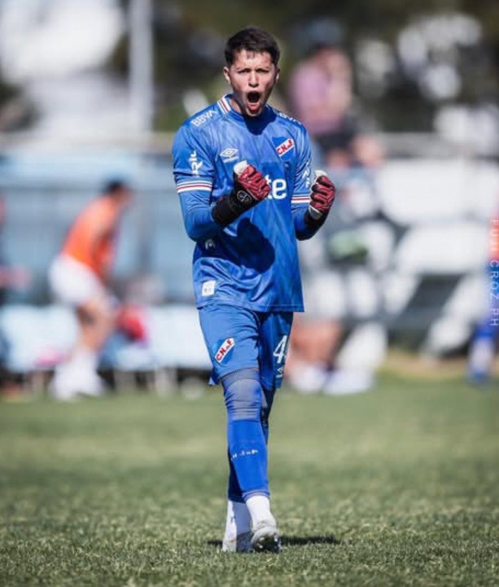 El arquero Diego Capdevila, que quedó libre de Nacional, atajará esta temporada en Tacuarembó en la Segunda División Profesional. Es del gusto del entrenador Bernardo Giordano. #Minuto1