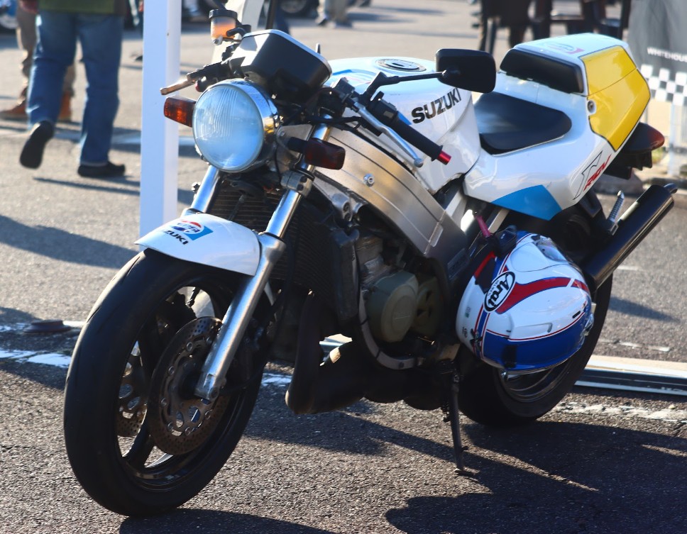 現役レーサーレプリカオーナーよ集まれ #1988年式 #ZX4 #RGV250Γ