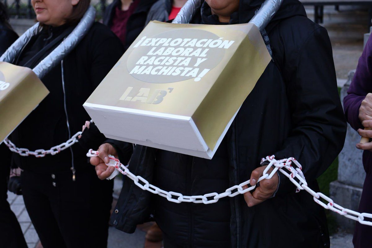 LABsindikatua's tweet image. 🛑 Langileen lekukotzek agerian utzi dute Bizkaiko enpresaburu matxista eta arrazista bat dela emakumeak esplotatzen dituen etxebizitza sare baten jabea

🚨 Irabaziak atera ditu, bereziki, egoera zaurgarrian dauden langile migratu eta arrazializatuekin

🔗 labur.eus/elzqnrqw