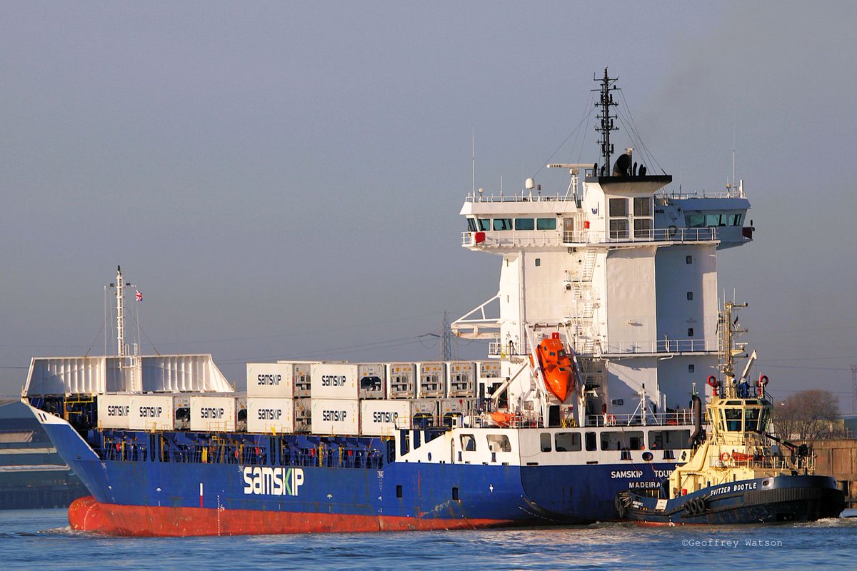GeoffreyWatson2's tweet image. Samskip Toubkal inbound for Tilbury.
Built China 2012
10,318GT
IMO 9584475
Former names - Heinrich, Heinrich Schepers.
#madeira #china #logistics #shipping #maritime #tilbury #portoflondon #marinephotographer #samskip