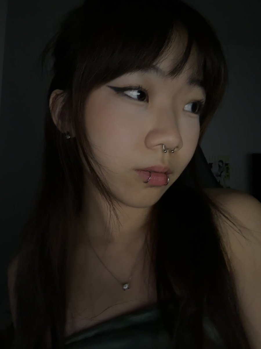 connnibon's tweet image. maybe i will get the septum (?)