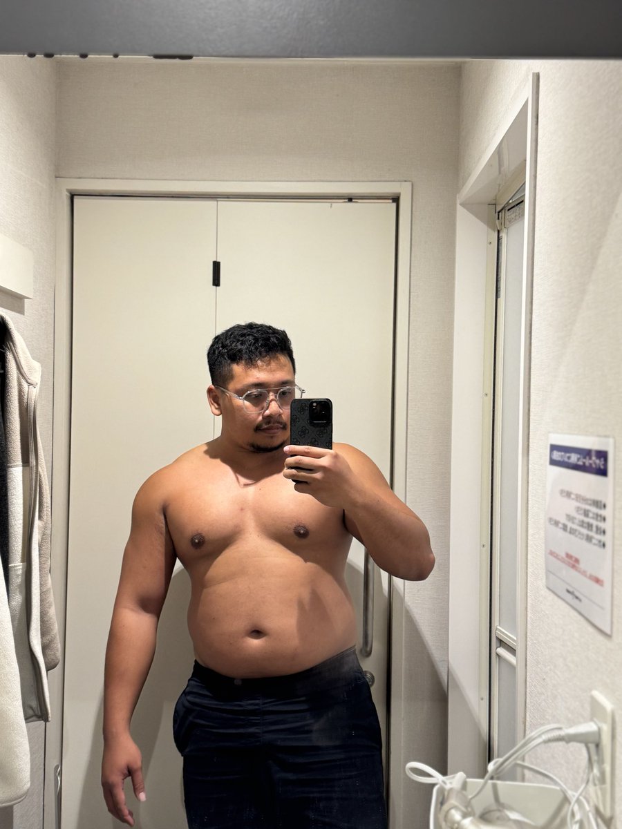 zeyzeyboo11's tweet image. ノ残業デー